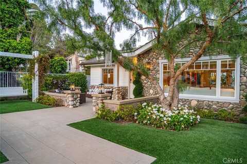 461 Poplar Street, Laguna Beach, CA 92651