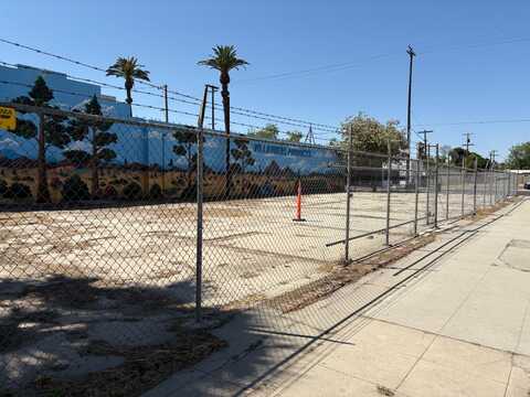 540 Belmont Avenue E, Fresno, CA 93701