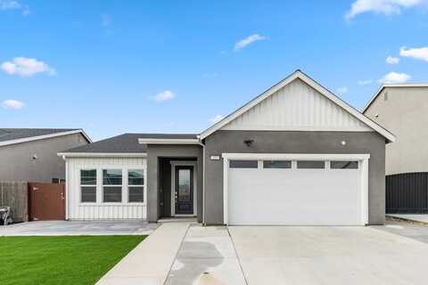 153 Bliss Avenue N, Fresno, CA 93727