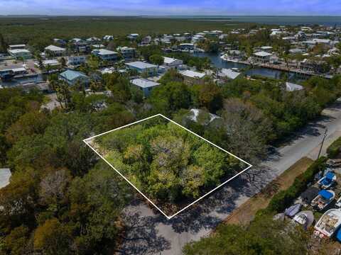 687 N Lake Drive, Key Largo, FL 33037