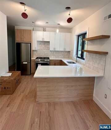 13 New, Montclair, NJ 07042