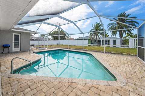 924 SE 15th Terrace, Cape Coral, FL 33990
