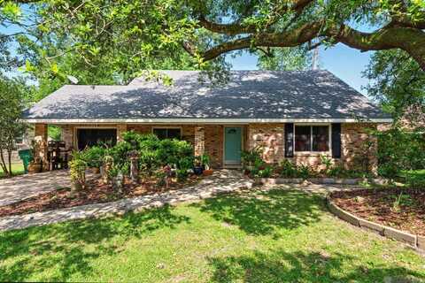 135 Shannon Dr, Mandeville, LA 70448