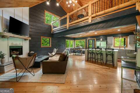 149 Happy Hollow, Mineral Bluff, GA 30559
