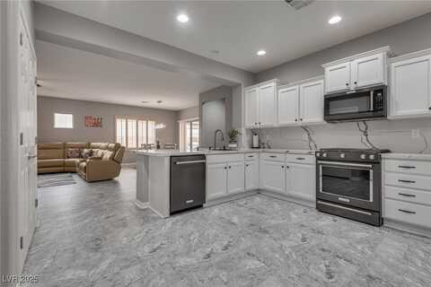 4204 Sprints Race Avenue, North Las Vegas, NV 89084