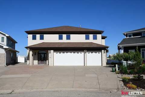 709 Pier 3, Lincoln, NE 68528