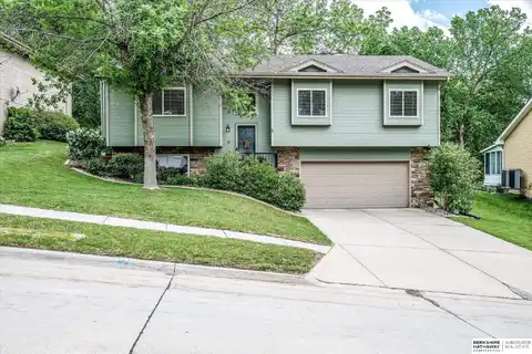 117 Autumn Circle, Council Bluffs, IA 51503