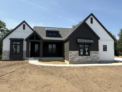 9465 Bluff Ridge Drive, Zeeland, MI 49464
