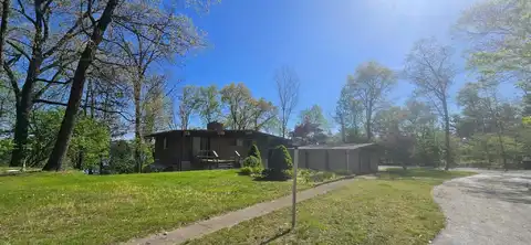 816 Browns Lake Road, Jackson, MI 49203