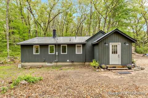 337 E 68th Street, Newaygo, MI 49337