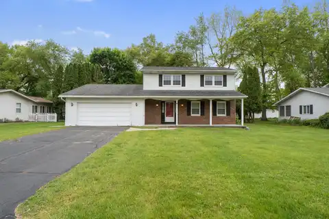 1741 Lochmoor Boulevard, Jackson, MI 49201