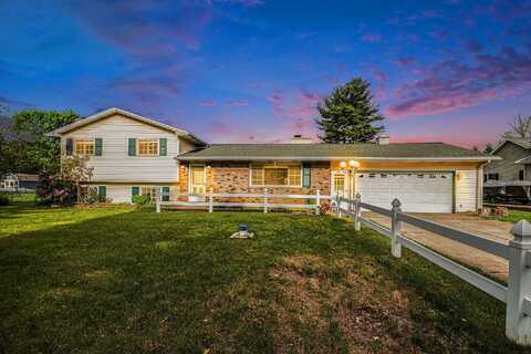 823 W Park Drive, Niles, MI 49120