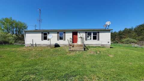 7939 W Moore Road, Ravenna, MI 49451