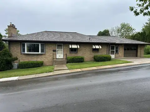 805 Capen Street NE, Grand Rapids, MI 49505