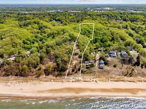 18111 Ridge Drive, Grand Haven, MI 49417