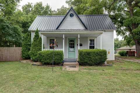 645 N Walnut Avenue, Republic, MO 65738