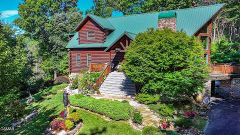 3341 Sugar Maple Loop Road, Sevierville, TN 37862