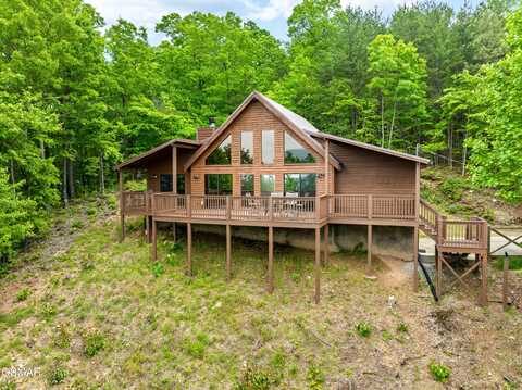 2576 Misty Shadows Dr, Sevierville, TN 37862
