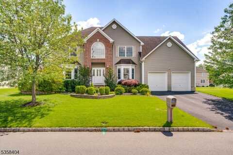 9 Colgate Ct, Franklin, NJ 08873