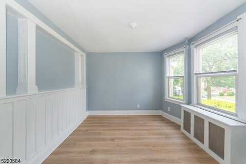 91 Walnut St, Bloomfield, NJ 07003