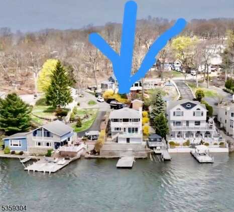 66 Ithanell Rd, Hopatcong, NJ 07843