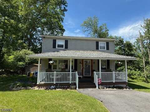 39 Forest Rd, Kearny, NJ 07821