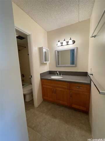 2240 Kuhio Avenue, Honolulu, HI 96815