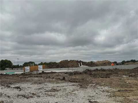 1204 SE Windbreak Drive, Lees Summit, MO 64081