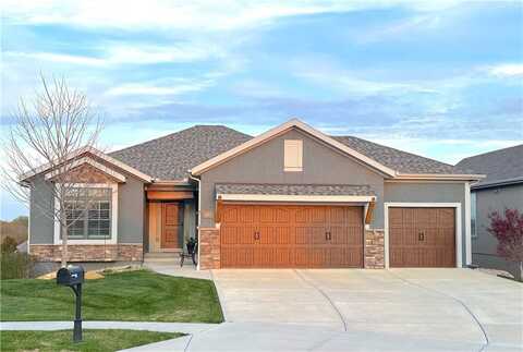 8311 Pickering Street, Lenexa, KS 66227