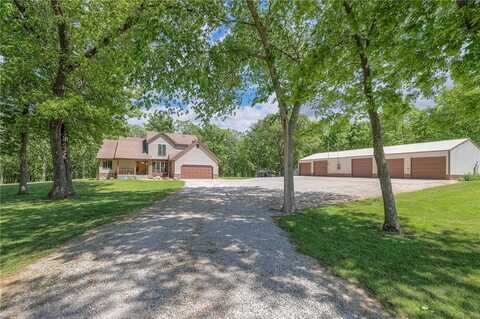 818 NE 1001 Road, Windsor, MO 65360