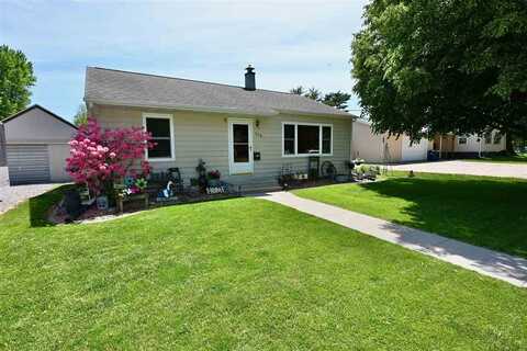 528 E Washington St, Marengo, IA 52301