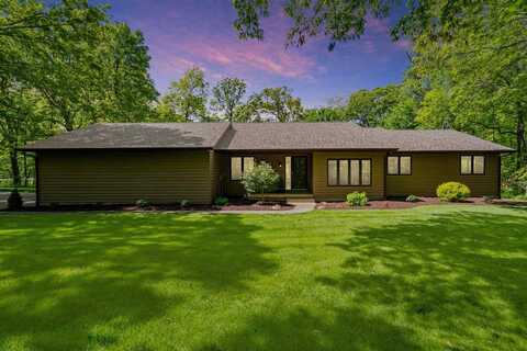 1445 Butternut Ln NE, Swisher, IA 52338