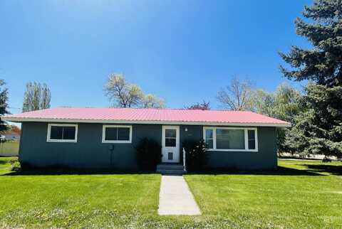 419 W 2nd St., Fairfield, ID 83327