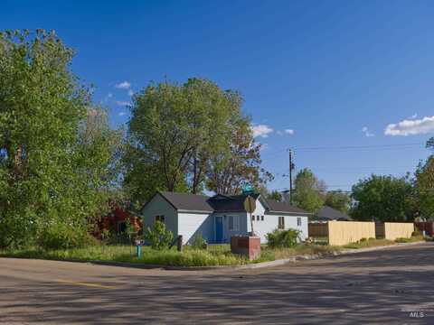 602 E Freeport St, Caldwell, ID 83605