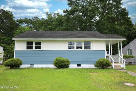 420 New River Drive, Jacksonville, NC 28540