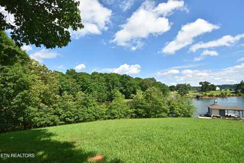 355 Conkinnon Drive, Lenoir City, TN 37772