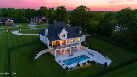 8539 N Ruggles Ferry Pike, Strawberry Plains, TN 37871