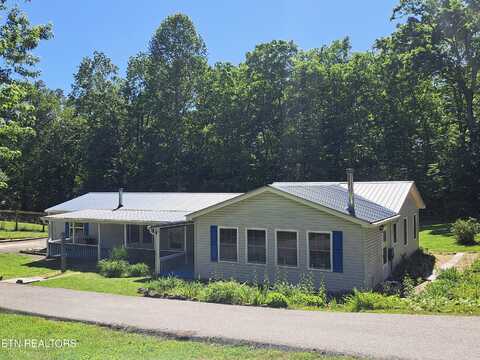 221 W Catoosa Canyon Drive, Crossville, TN 38571