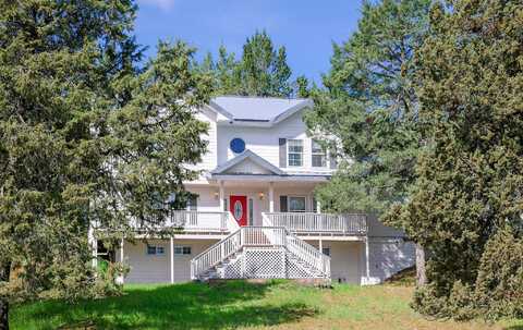 6620 Scottsbluff Road, Klamath Falls, OR 97601