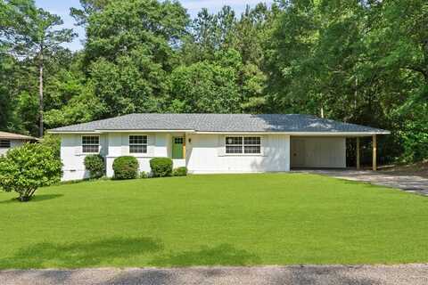 39 Oakcrest Dr, Laurel, MS 39440