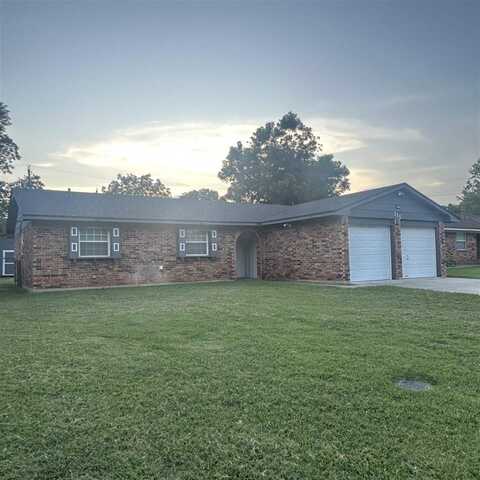 315 N I, Duncan, OK 73533
