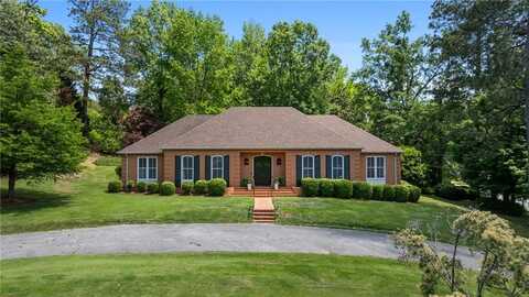 613 5TH AVENUE, OPELIKA, AL 36801