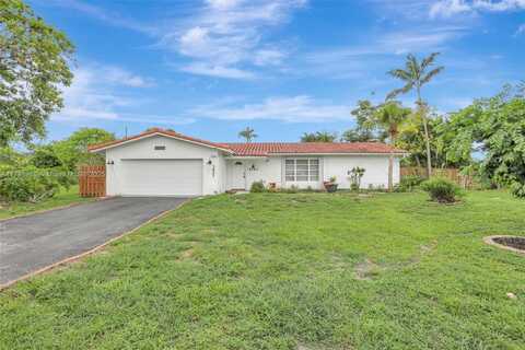3607 NW 82nd Ter, Coral Springs, FL 33065