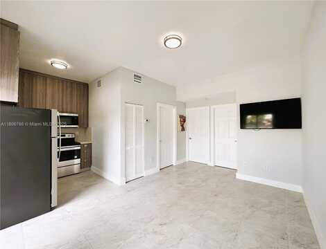 842 SW 14th Ave, Miami, FL 33135