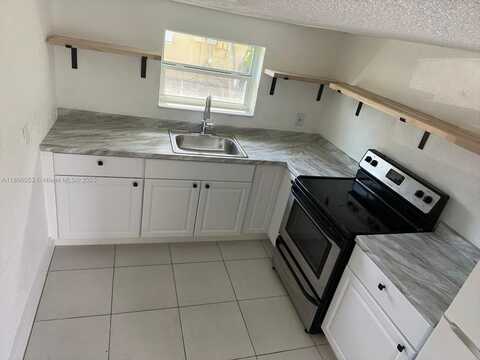 126 NW 13th Ave, Dania Beach, FL 33004