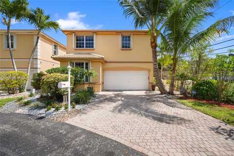 1282 Grant Ct, Hollywood, FL 33019