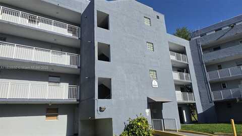 9359 Fontainebleau Blvd, Miami, FL 33172