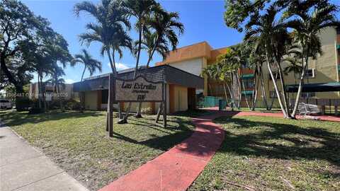 606 W 81st St, Hialeah, FL 33014