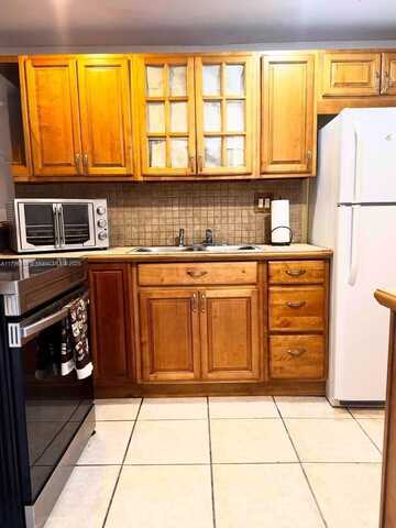 20520 NW 15th Ave, Miami Gardens, FL 33169