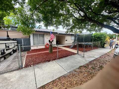 2990 W 7th Ave, Hialeah, FL 33012